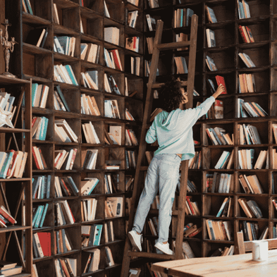 How to Arrange Books on Shelves: Simple Ways to Create a Beautiful Bookshelf