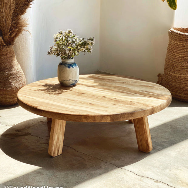 Round Live Edge Coffee Table Circular Coffee Table Crafted from Natural Wood with Raw Live Edge for Rustic Interiors